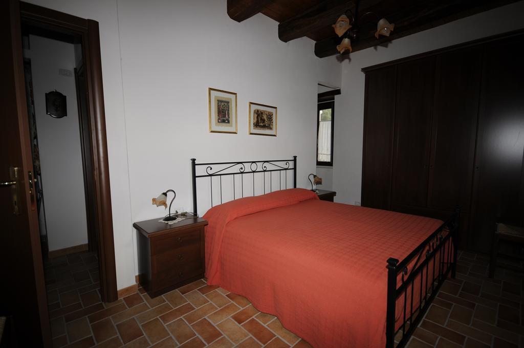 Bb Casavacanze Corneto Apartment Bomba Ruang foto